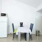 Apartmán By The Sea - 17129 Rogoznica (Sibenik-Knin)
