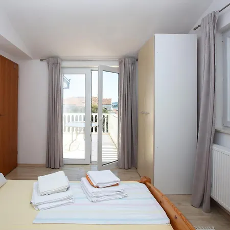 Apartamento By The Sea - 17129 Rogoznica (Sibenik-Knin)
