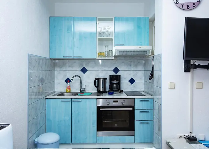 Appartement By The Sea - 17129 *