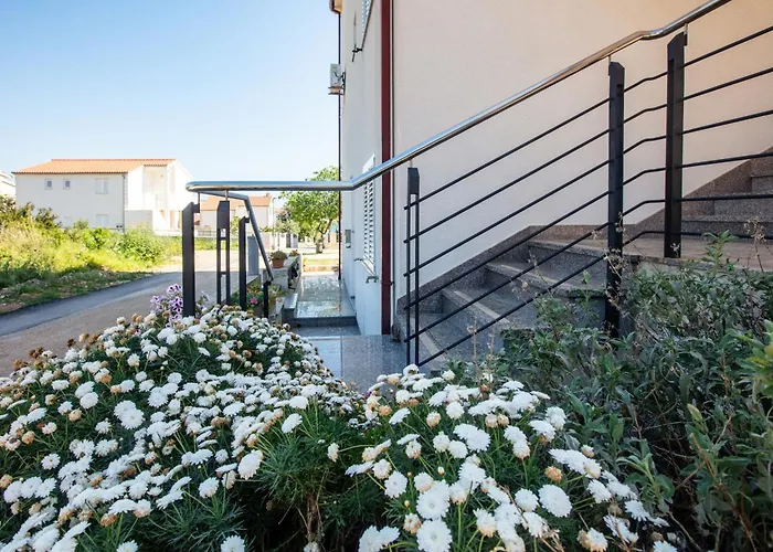 Appartement By The Sea - 17129