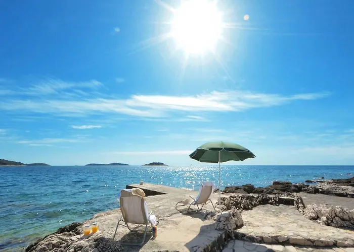 By The Sea - 17129 Rogoznica (Sibenik-Knin)